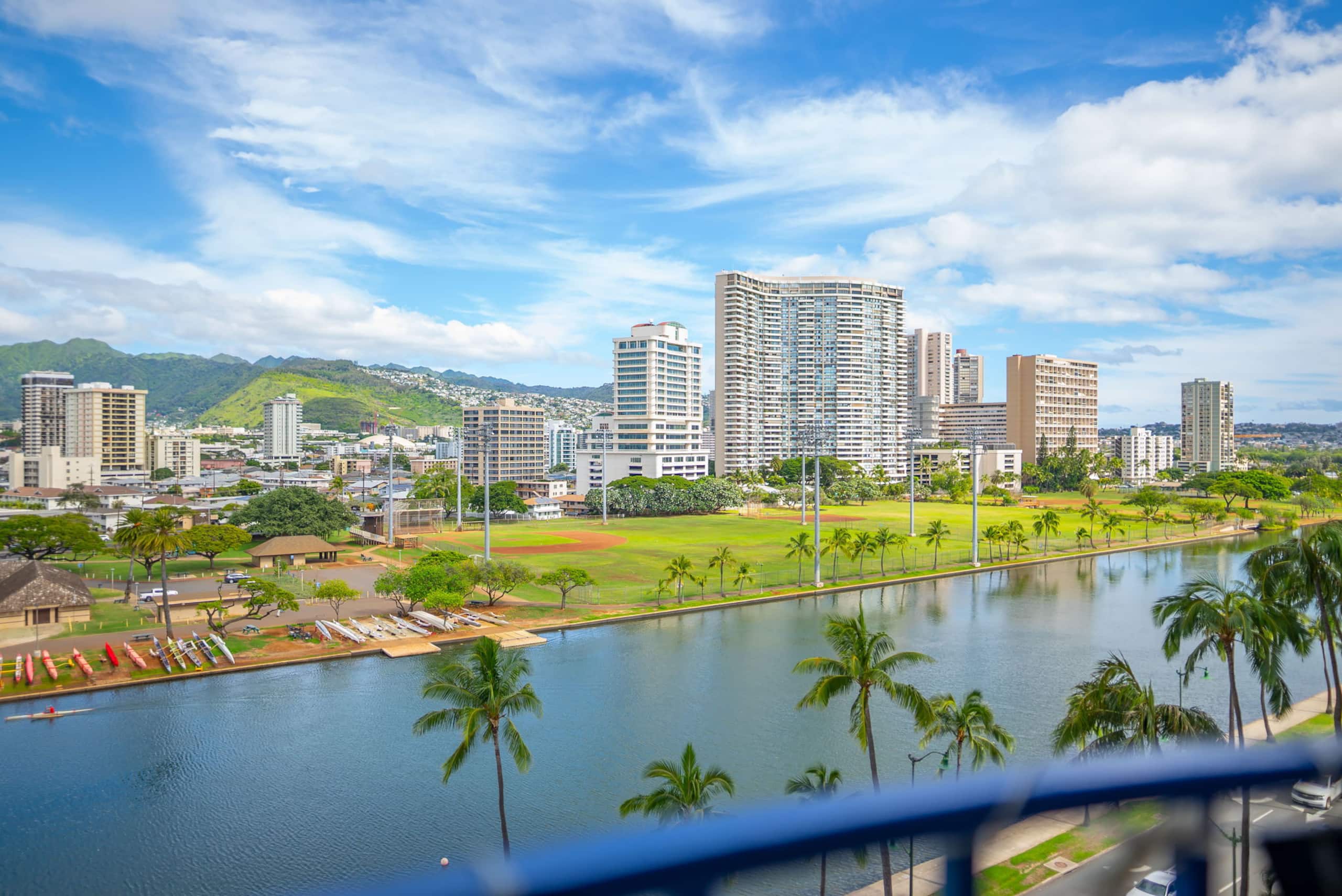 Aloha  Breeze Cozy  2brd Waikiki Parking View - Image 39