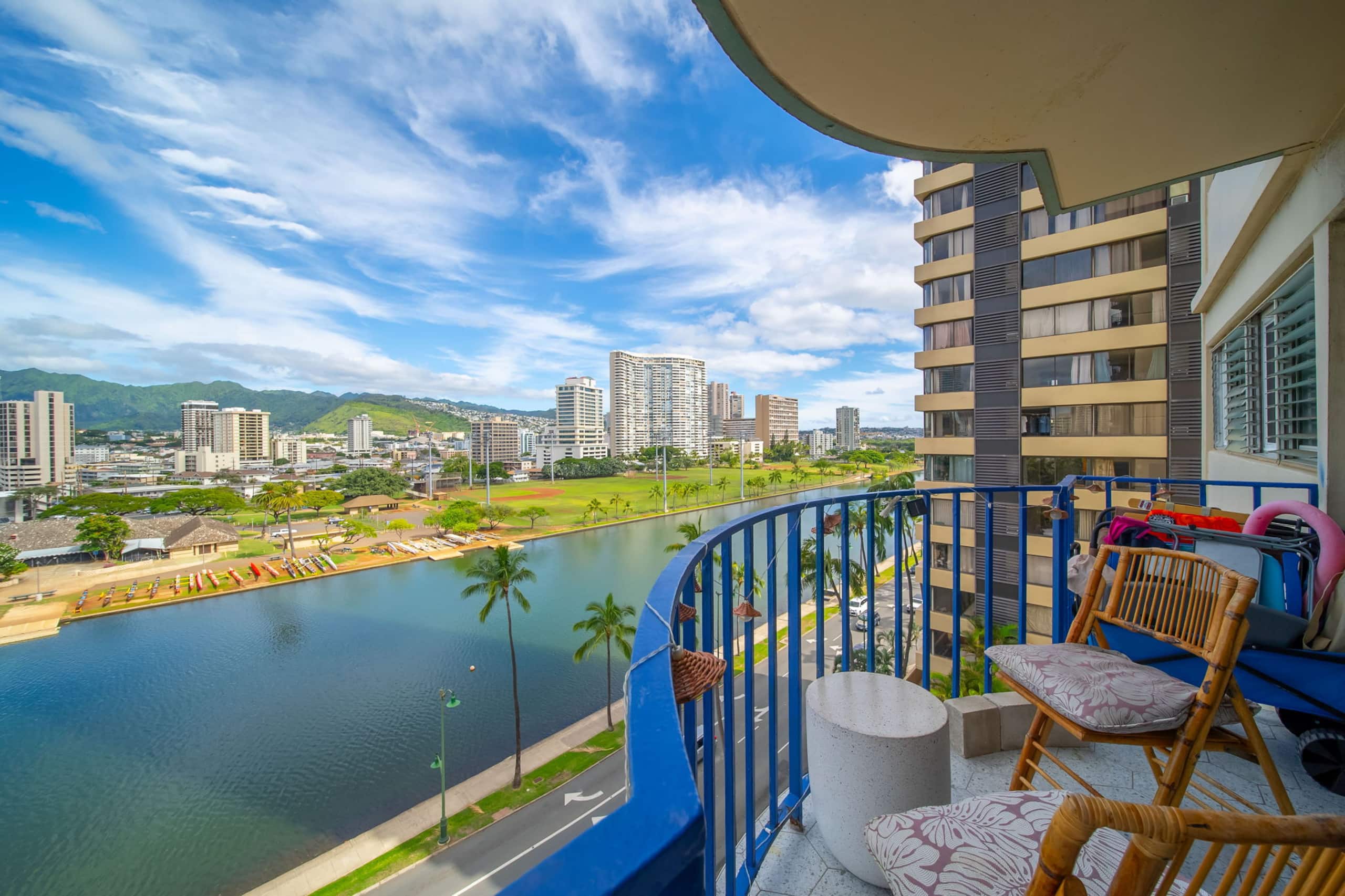 Aloha  Breeze Cozy  2brd Waikiki Parking View - Image 33