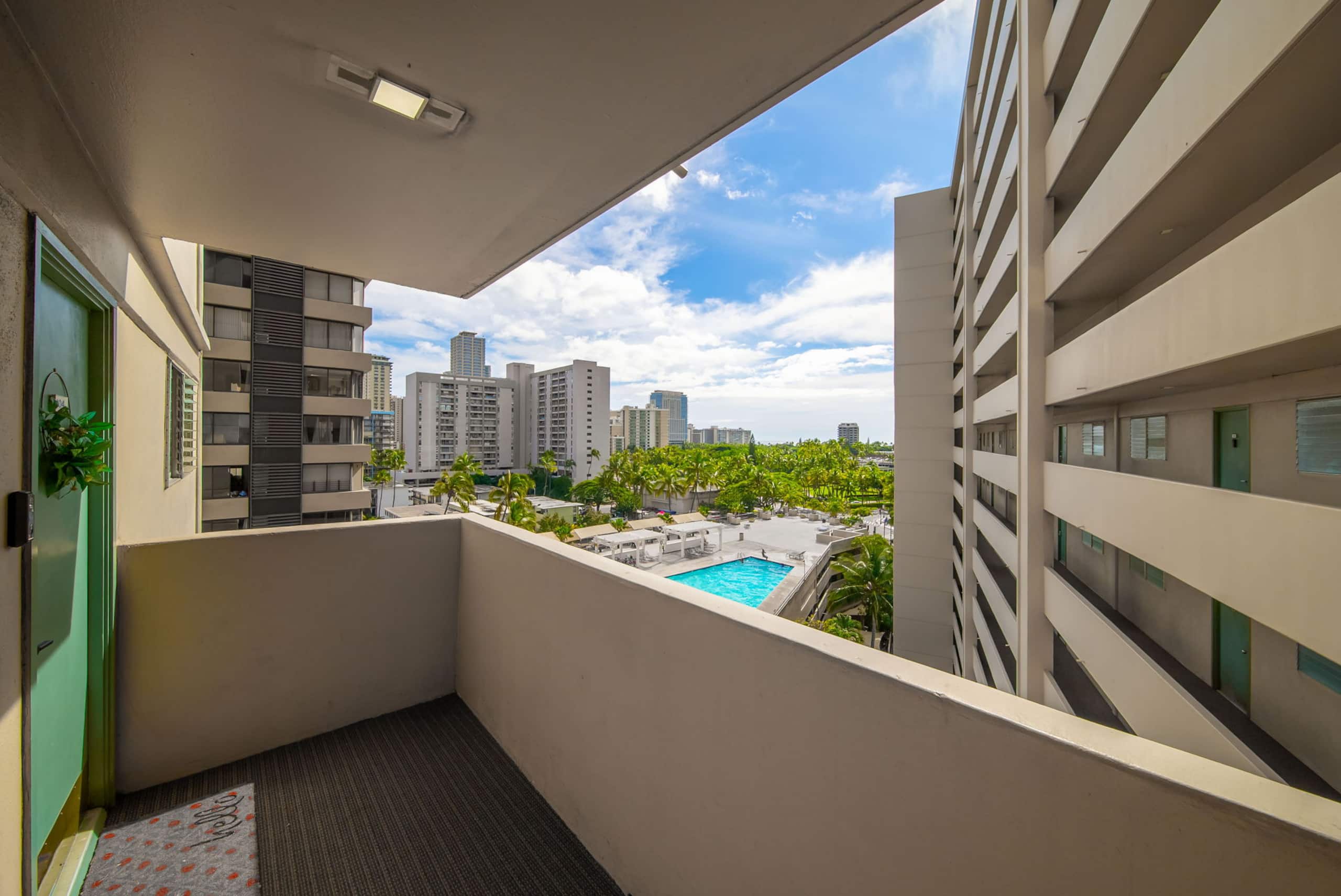Aloha  Breeze Cozy  2brd Waikiki Parking View - Image 56