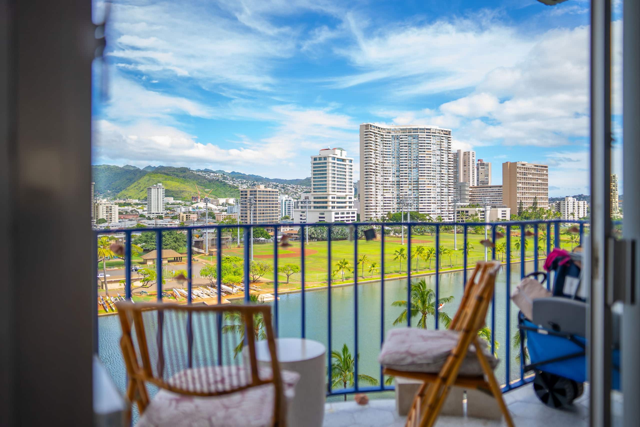 Aloha  Breeze Cozy  2brd Waikiki Parking View - Image 35