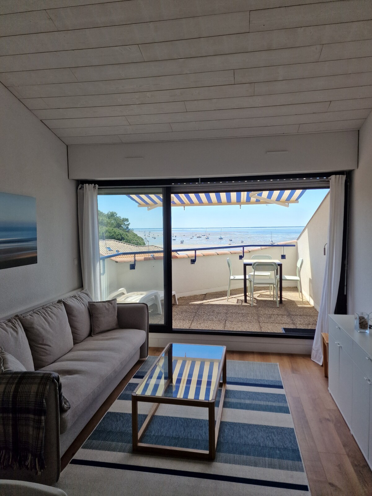 Top Airbnb: Beautiful Studio by the Pool a Andernos Les Bains