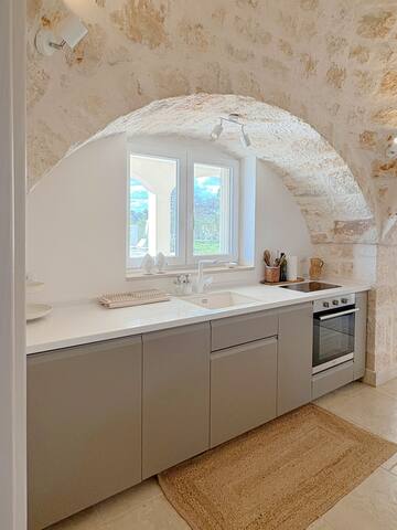 Trullo in central Valle d’Itria with private pool gallery image 4