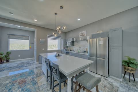 Stunning New House by Death Valley, Amazing Views!