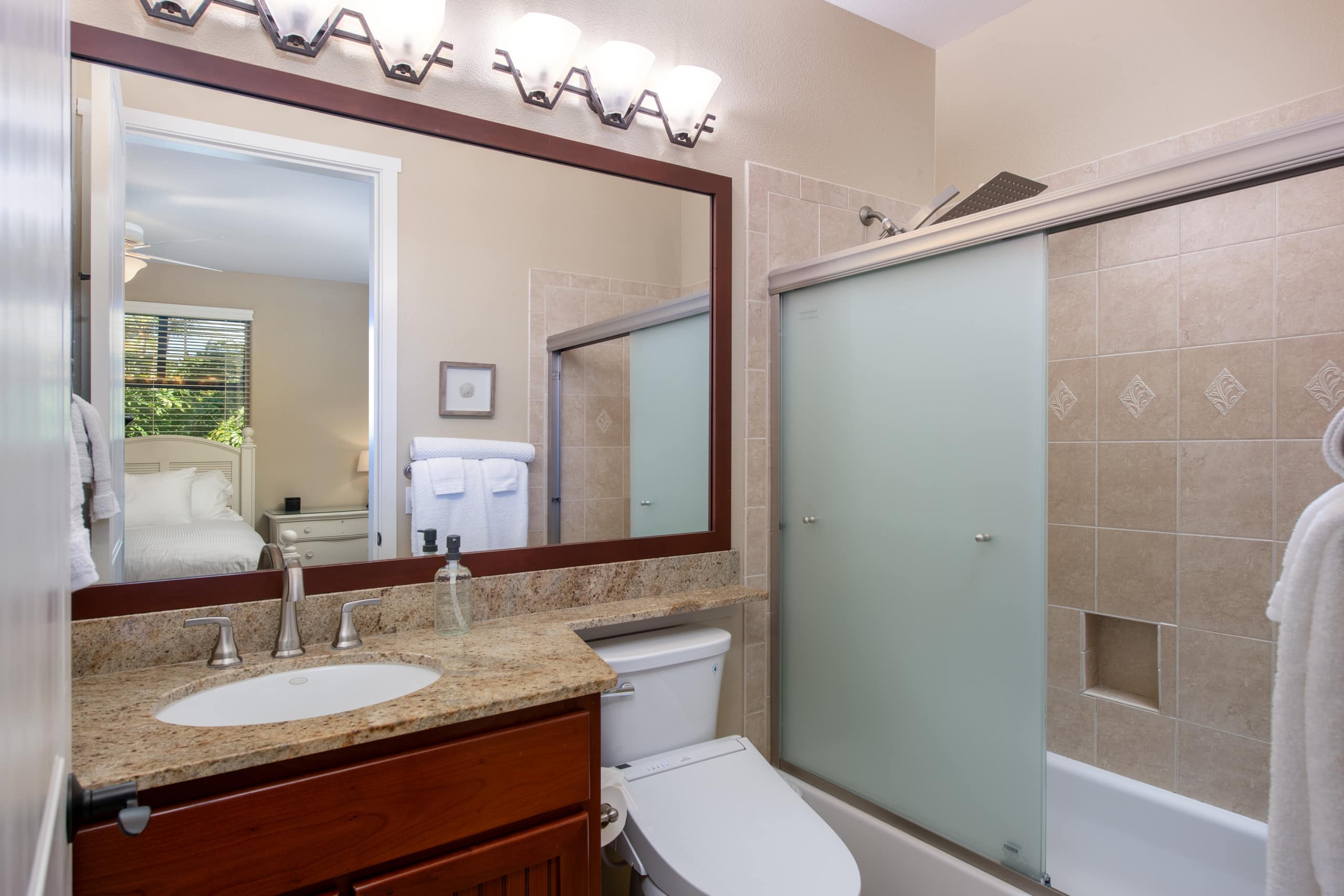 Home in Waimea · ★5.0 · 3 bedrooms · 3 beds · 3 baths - Image 17