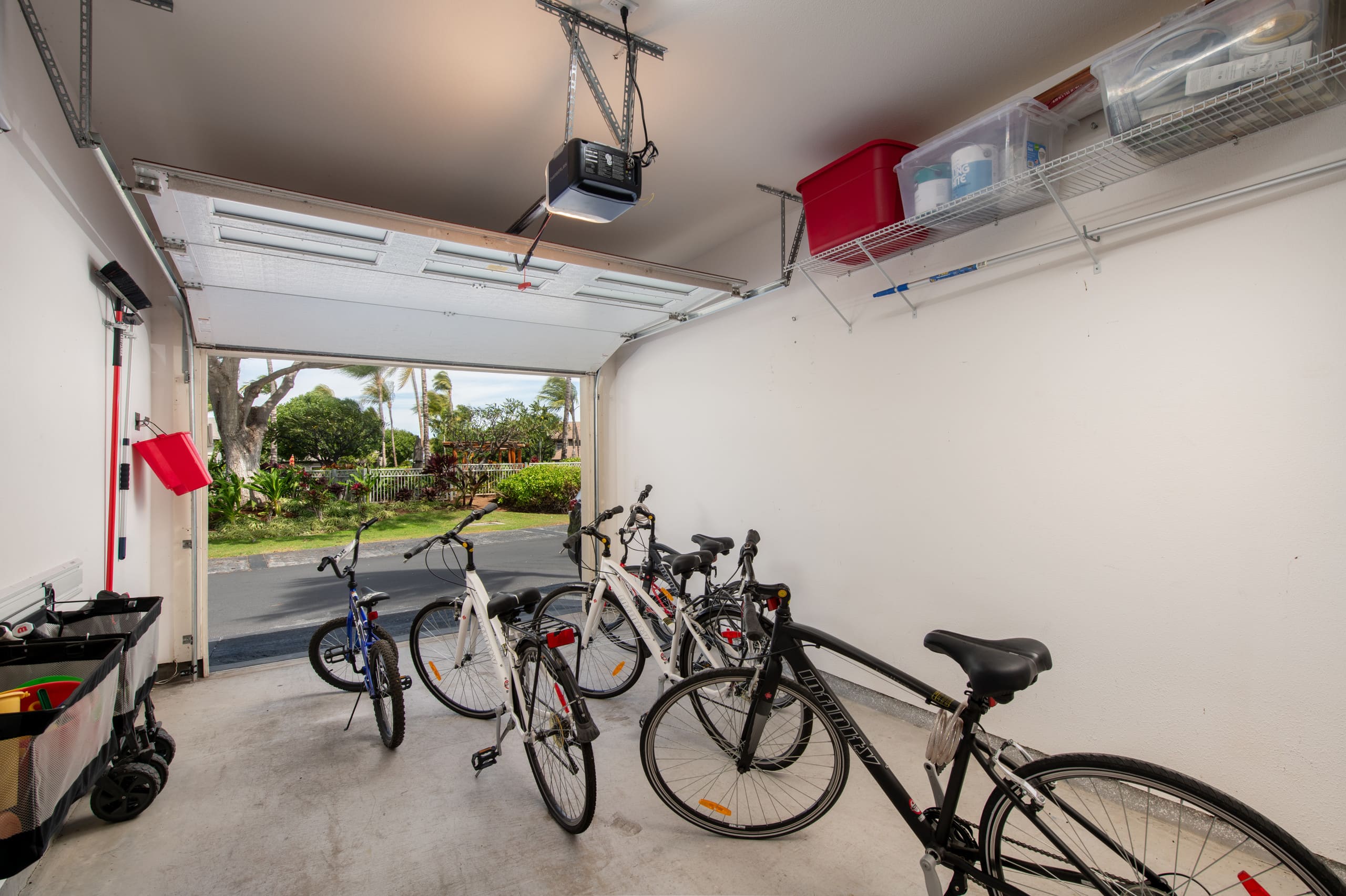 Home in Waimea · ★5.0 · 3 bedrooms · 3 beds · 3 baths - Image 21