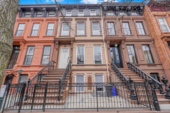 Luxury 3BE/3BA Duplex in Brooklyn/Few min to NYC gallery image 5