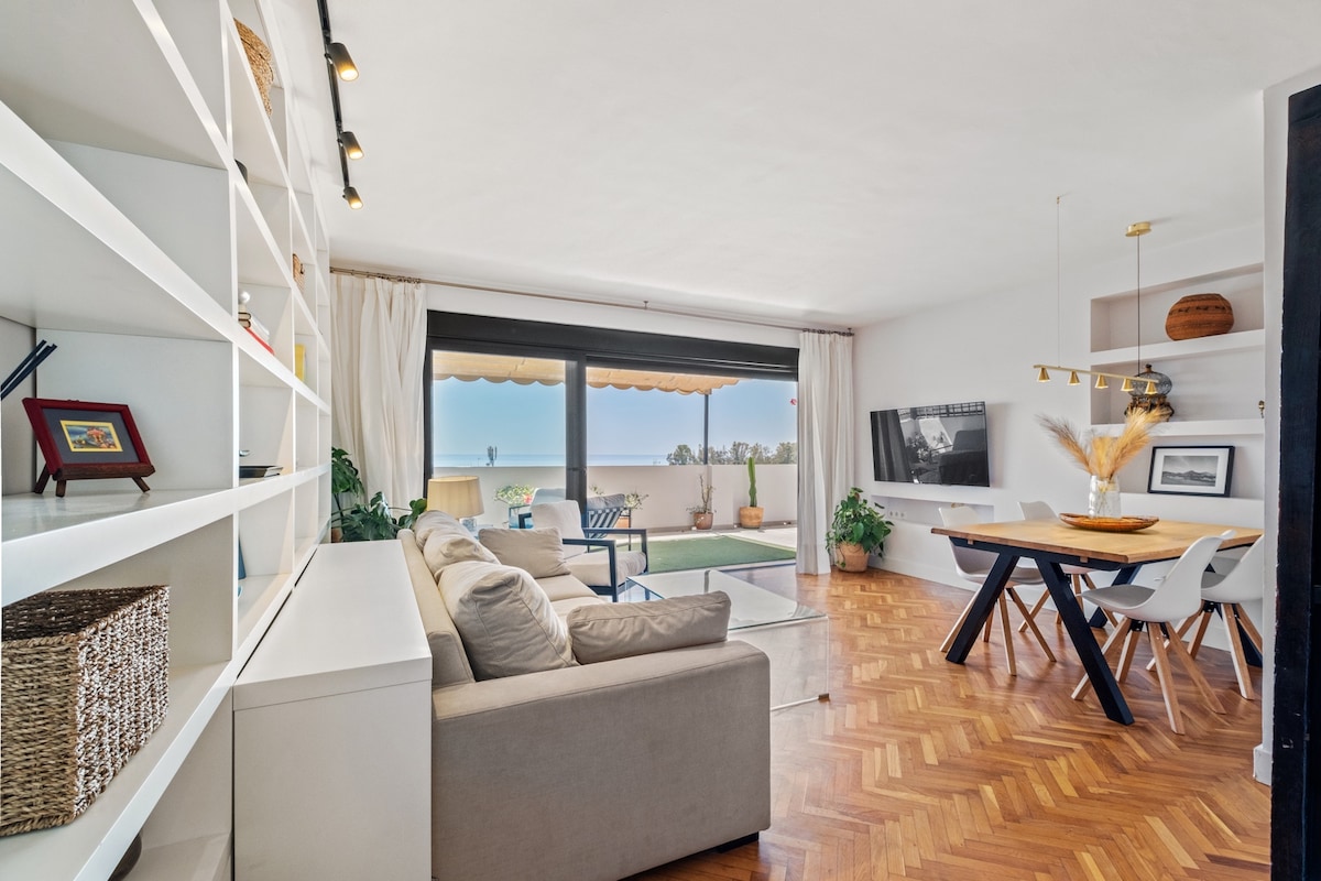 Successful Airbnb property: Pedregalejo's deep sea in Pedregalejo