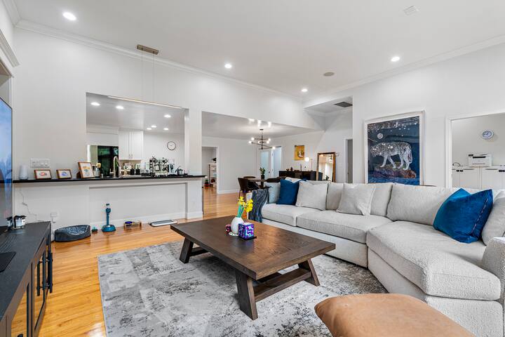 Cozy Modern house in Palo Alto gallery image 2