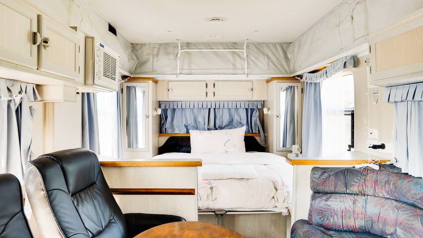 Heritage Villa: Poolside Luxury & Native Wildlife gallery image 4