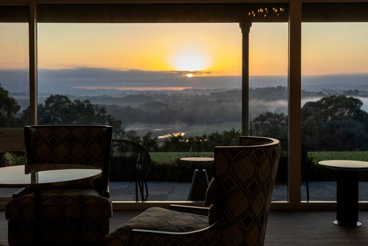 Heritage Villa: Poolside Luxury & Native Wildlife gallery image 5