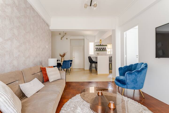 Amazing Luxurious BrandNew 4BDR/2Bath ΑcropolisAPT gallery image 2