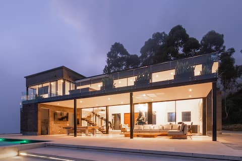 7BD| Ethereal Mountain Sanctuary| Luxury Poolside