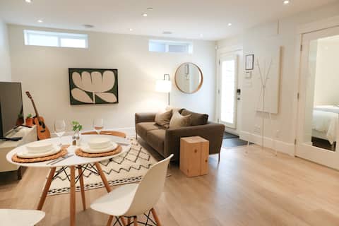 Successful Airbnb property: West Coast Hideaway in West Point Grey