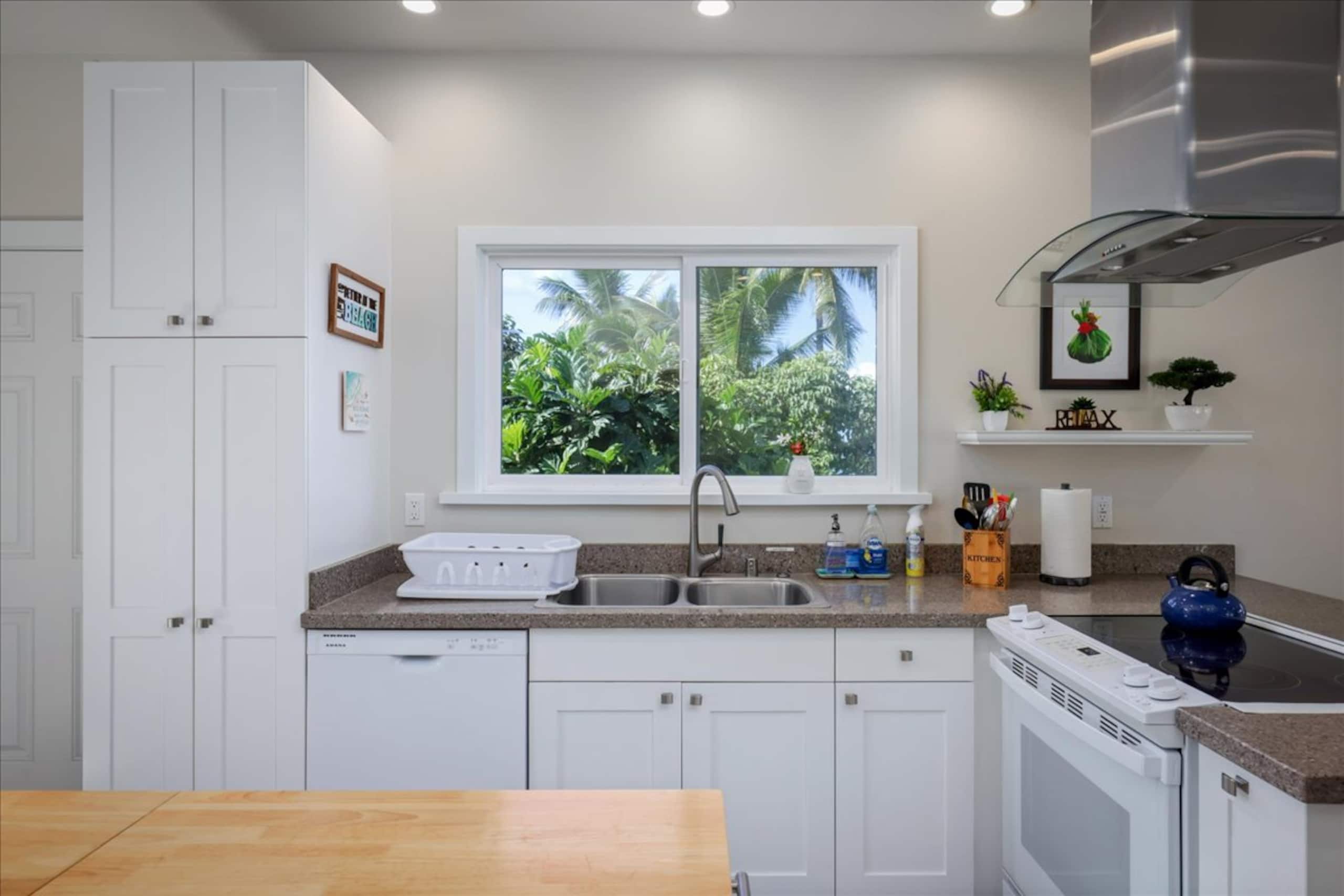 Home in Kailua-Kona · ★5.0 · 6 bedrooms · 10 beds · 4 baths - Image 9