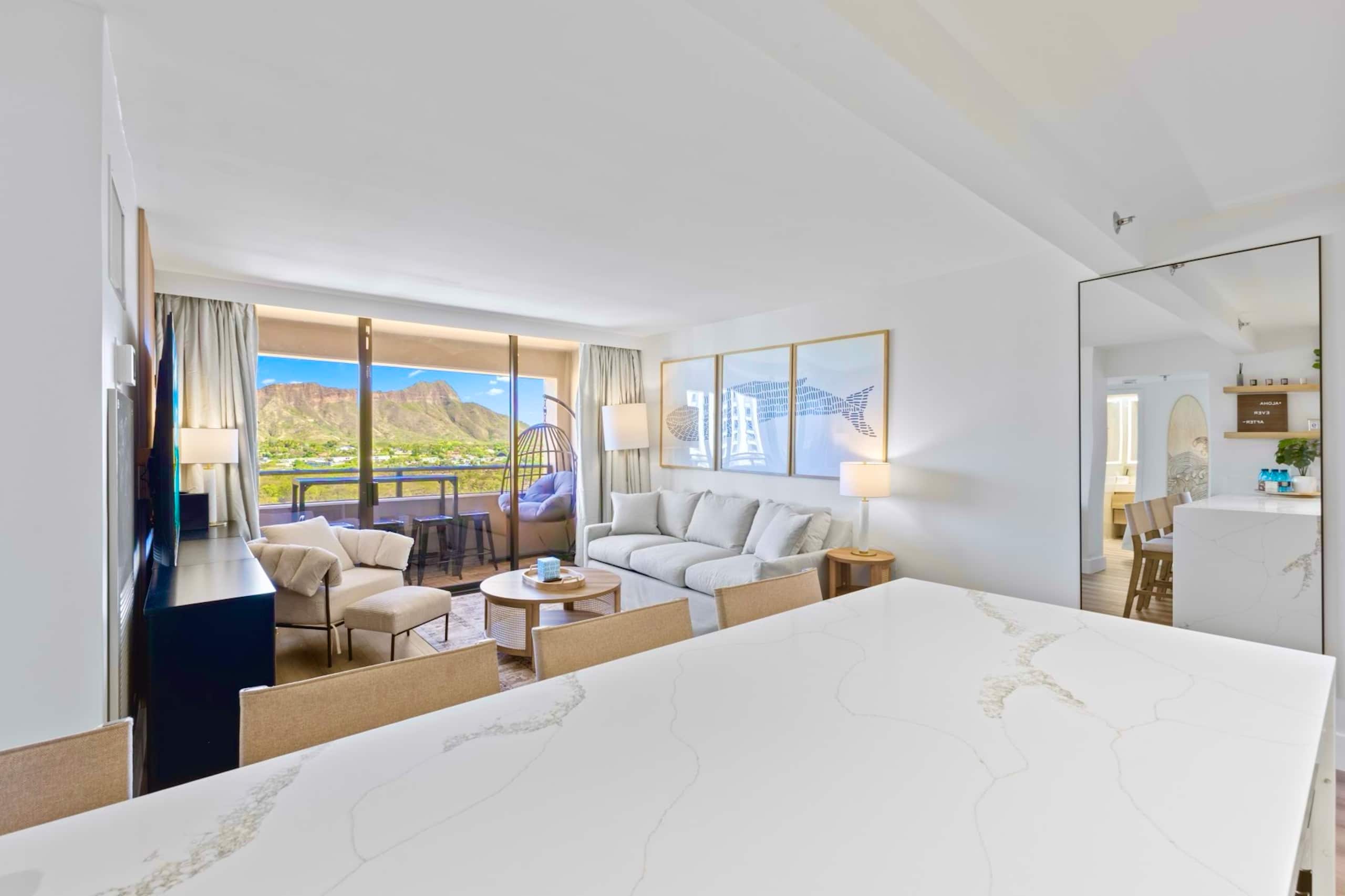 16F-Grand Diamond Head View-2BR-Waikiki w/Parking! - Image 8