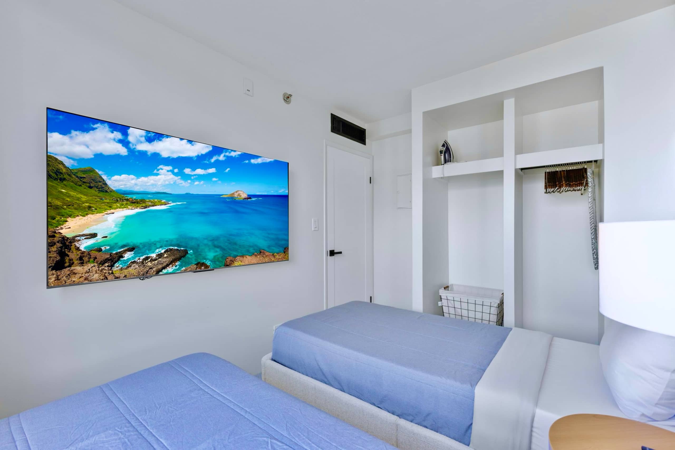 16F-Grand Diamond Head View-2BR-Waikiki w/Parking! - Image 30