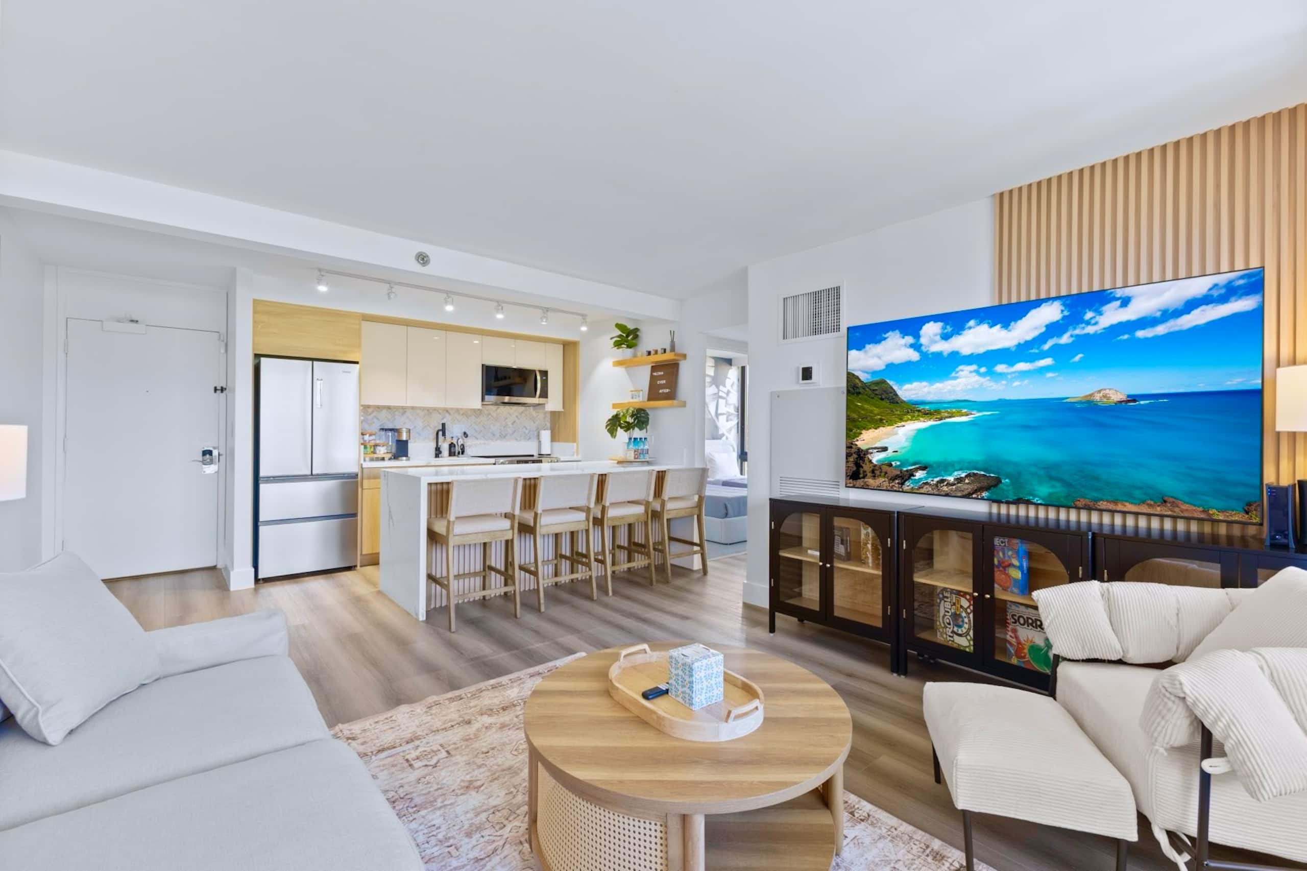 16F-Grand Diamond Head View-2BR-Waikiki w/Parking! - Image 9