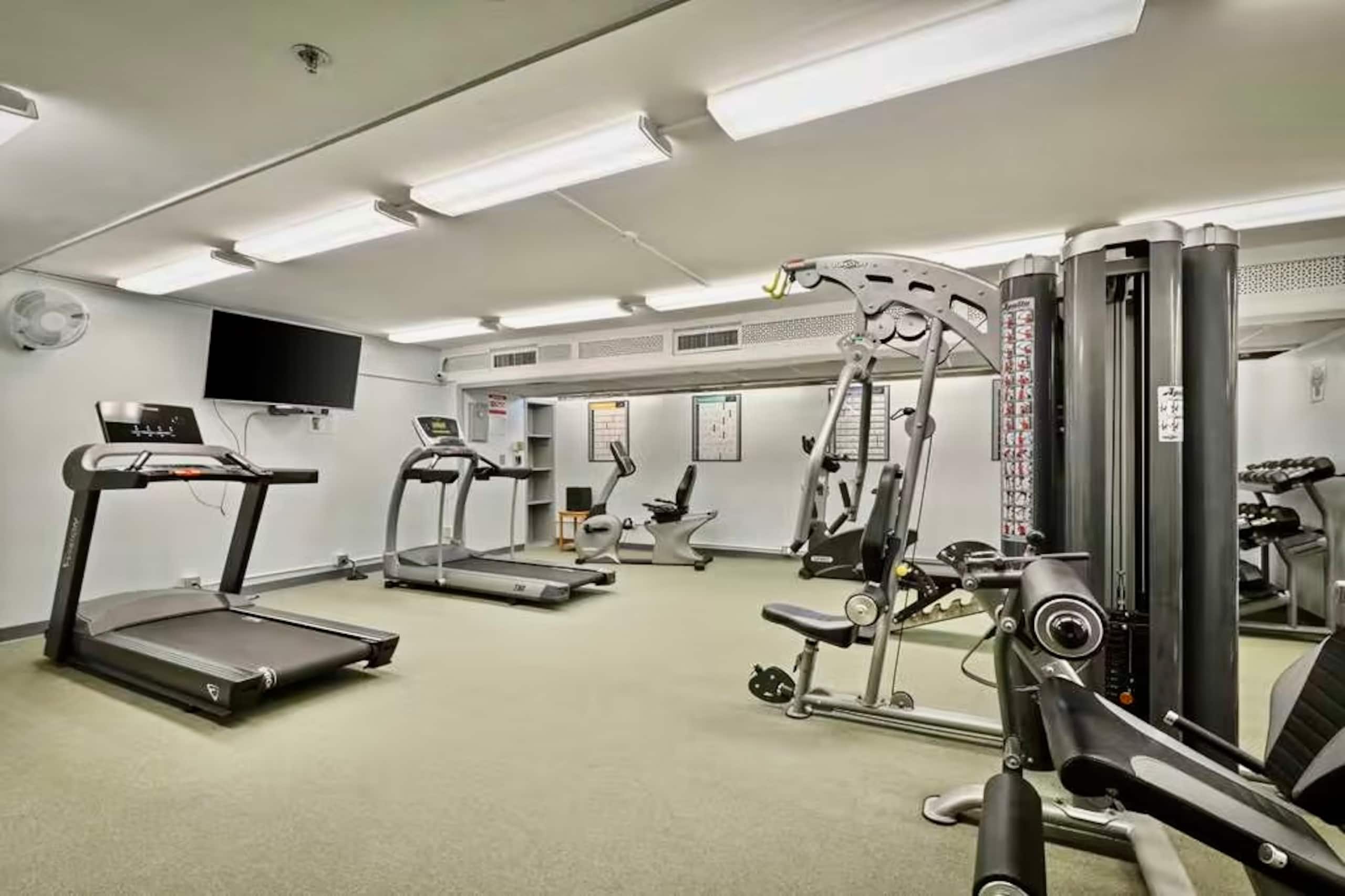 16F-Grand Diamond Head View-2BR-Waikiki w/Parking! - Image 48
