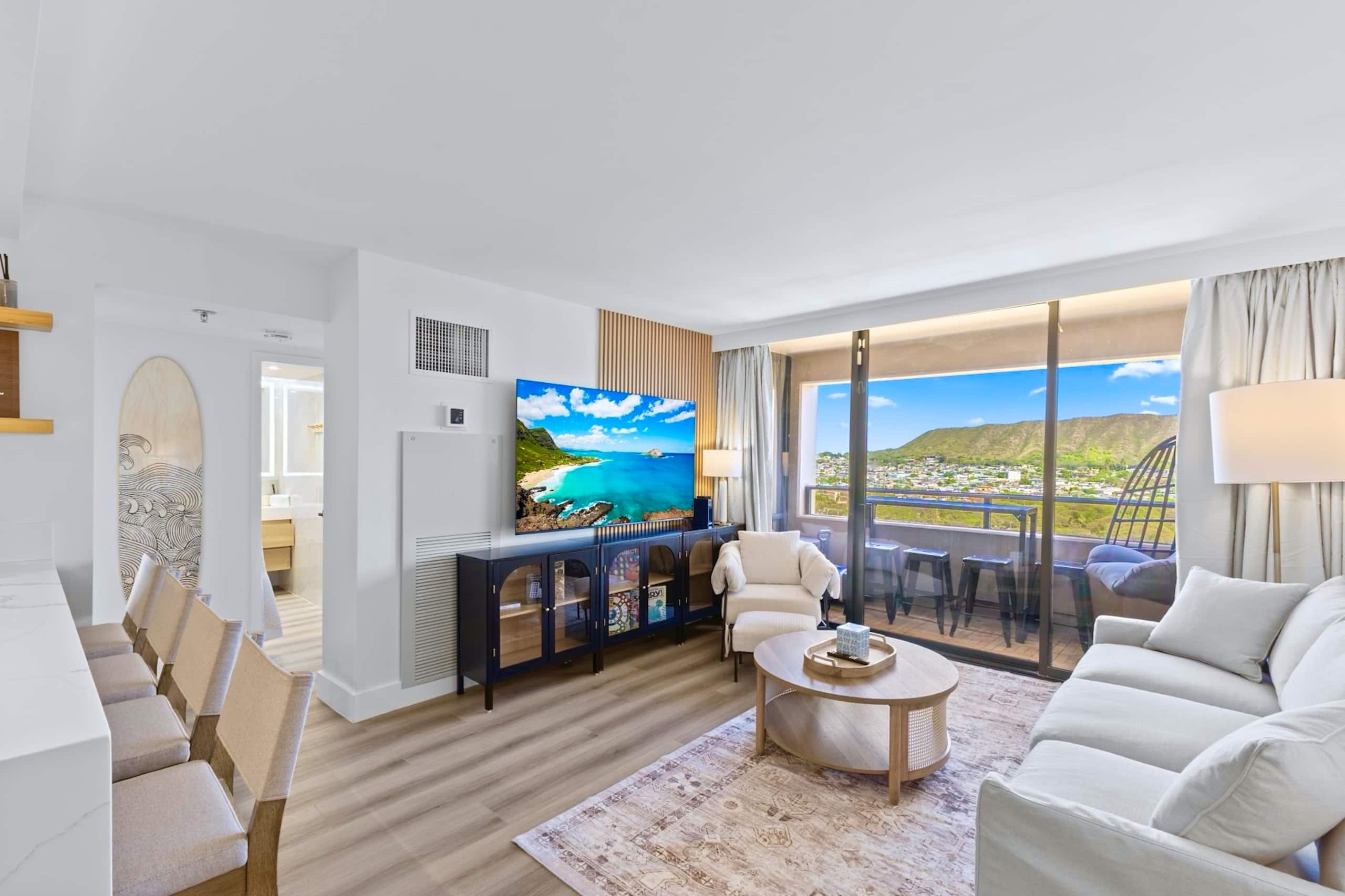 16F-Grand Diamond Head View-2BR-Waikiki w/Parking! - Image 4