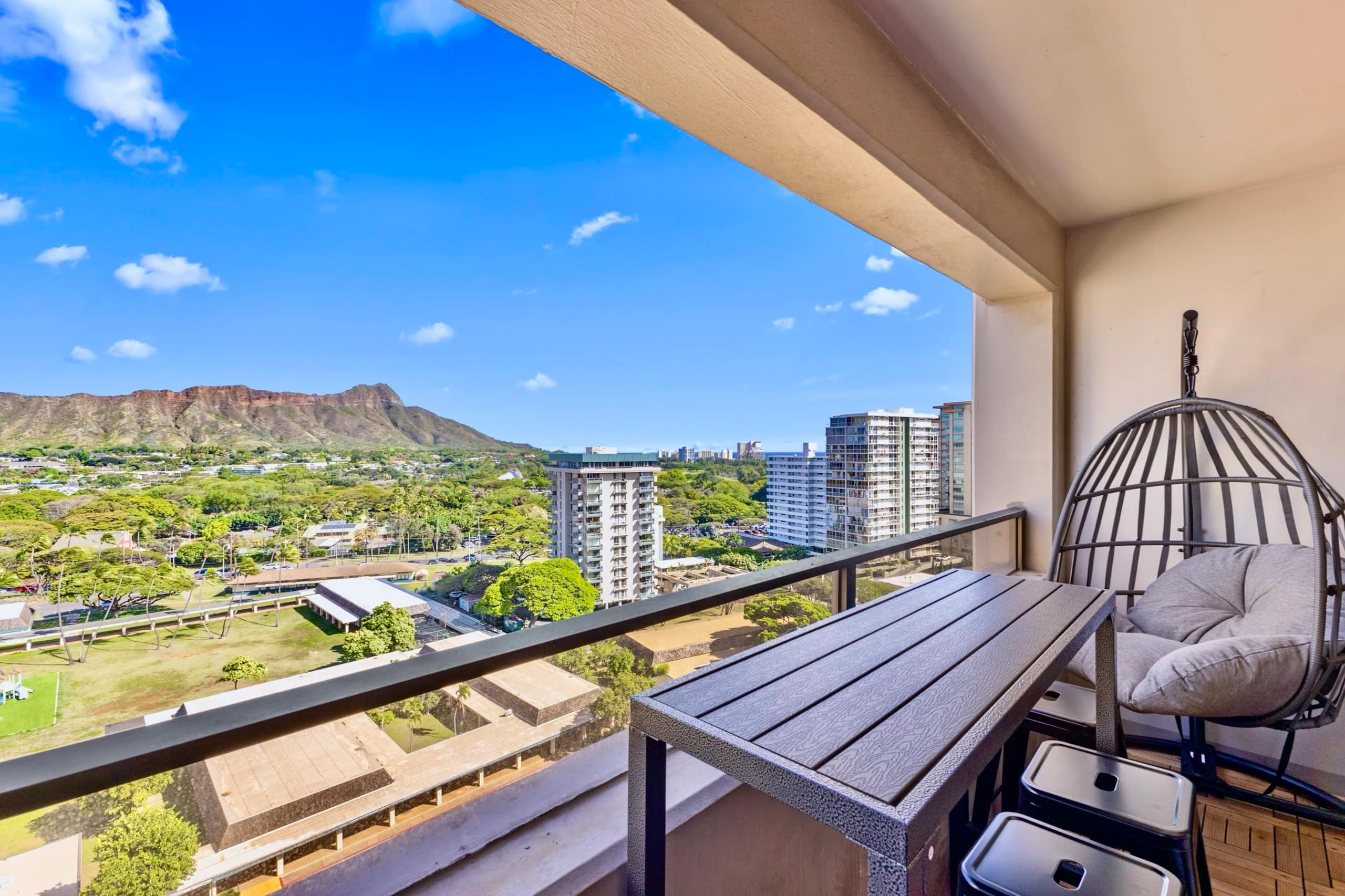16F-Grand Diamond Head View-2BR-Waikiki w/Parking! - Image 40