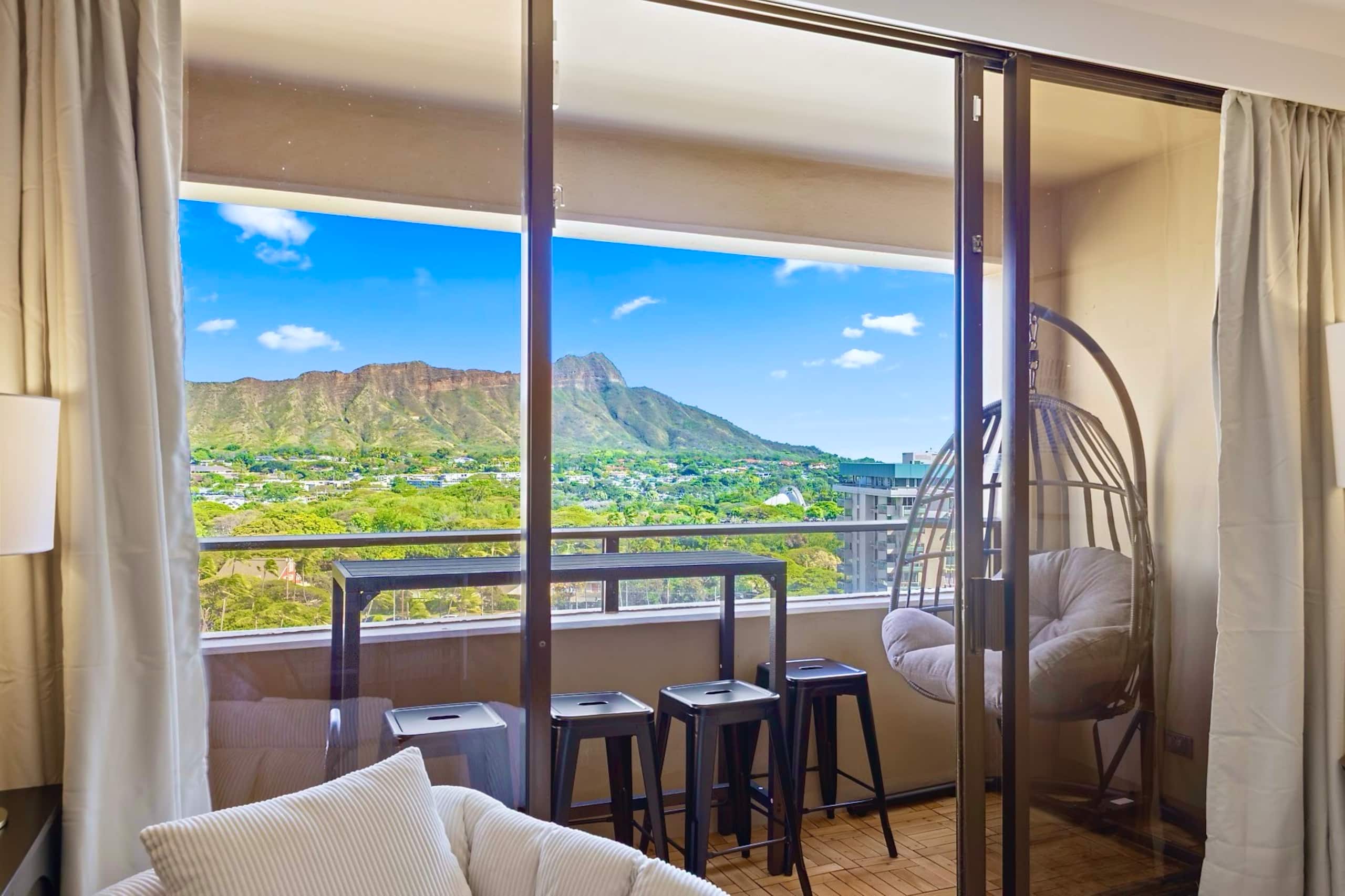 16F-Grand Diamond Head View-2BR-Waikiki w/Parking! - Image 46