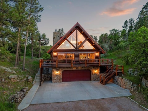 Beautiful Log Home wLoft & Views