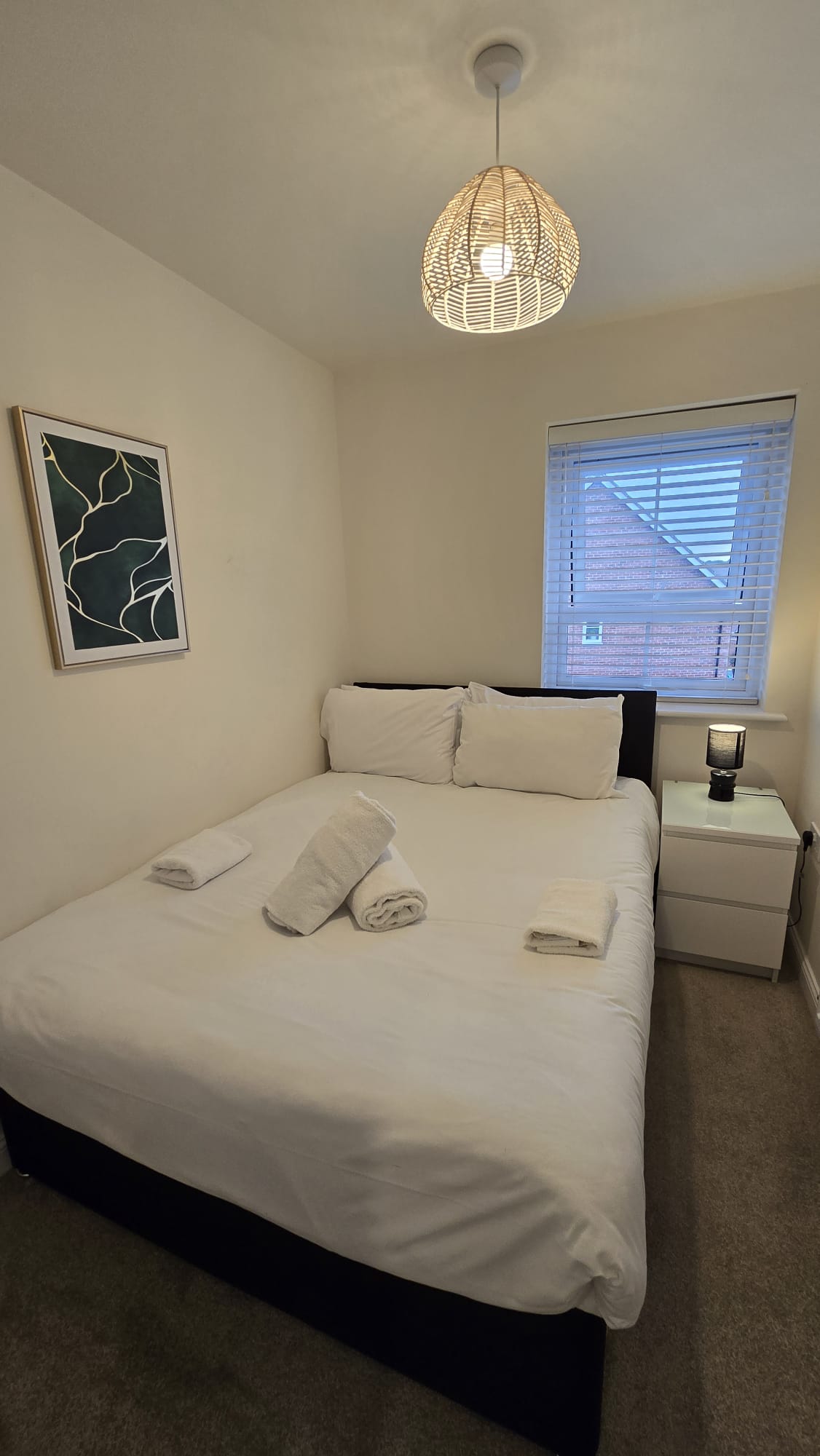 Comfortabel tweepersoonsbed voor een goede nachtrust.