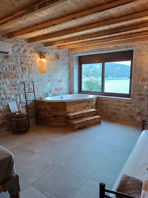 Luxury Suite of Villa Lagkadaki