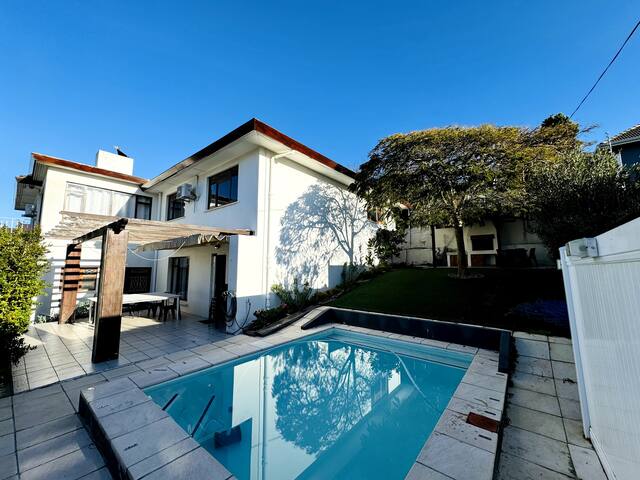 Big Beautiful Beach House, Hingo Lodge