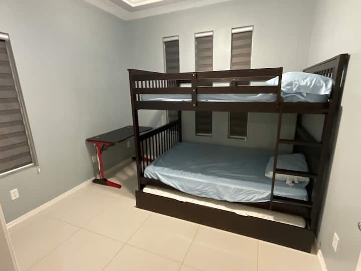 غرفة النوم 2