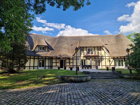 Spacious villa with tennis