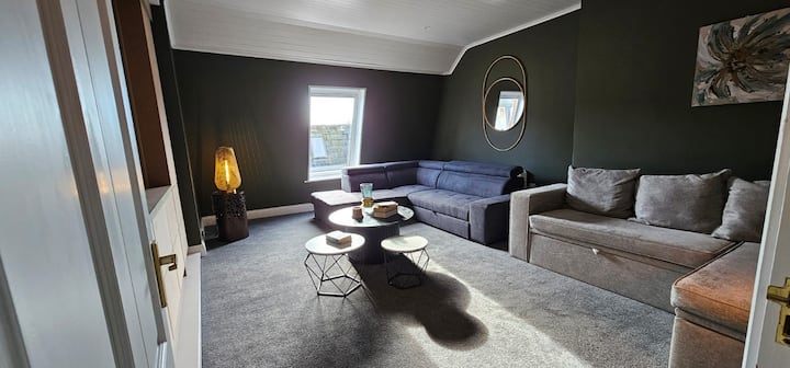 The Heart Of The West End - Premier Location - Galway