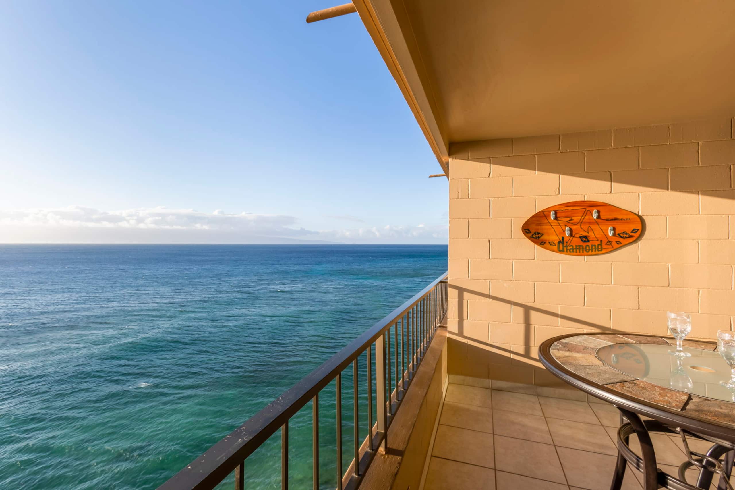 Oceanfront King Bed Renovated Maui Kai Condo MK806 - Image 44