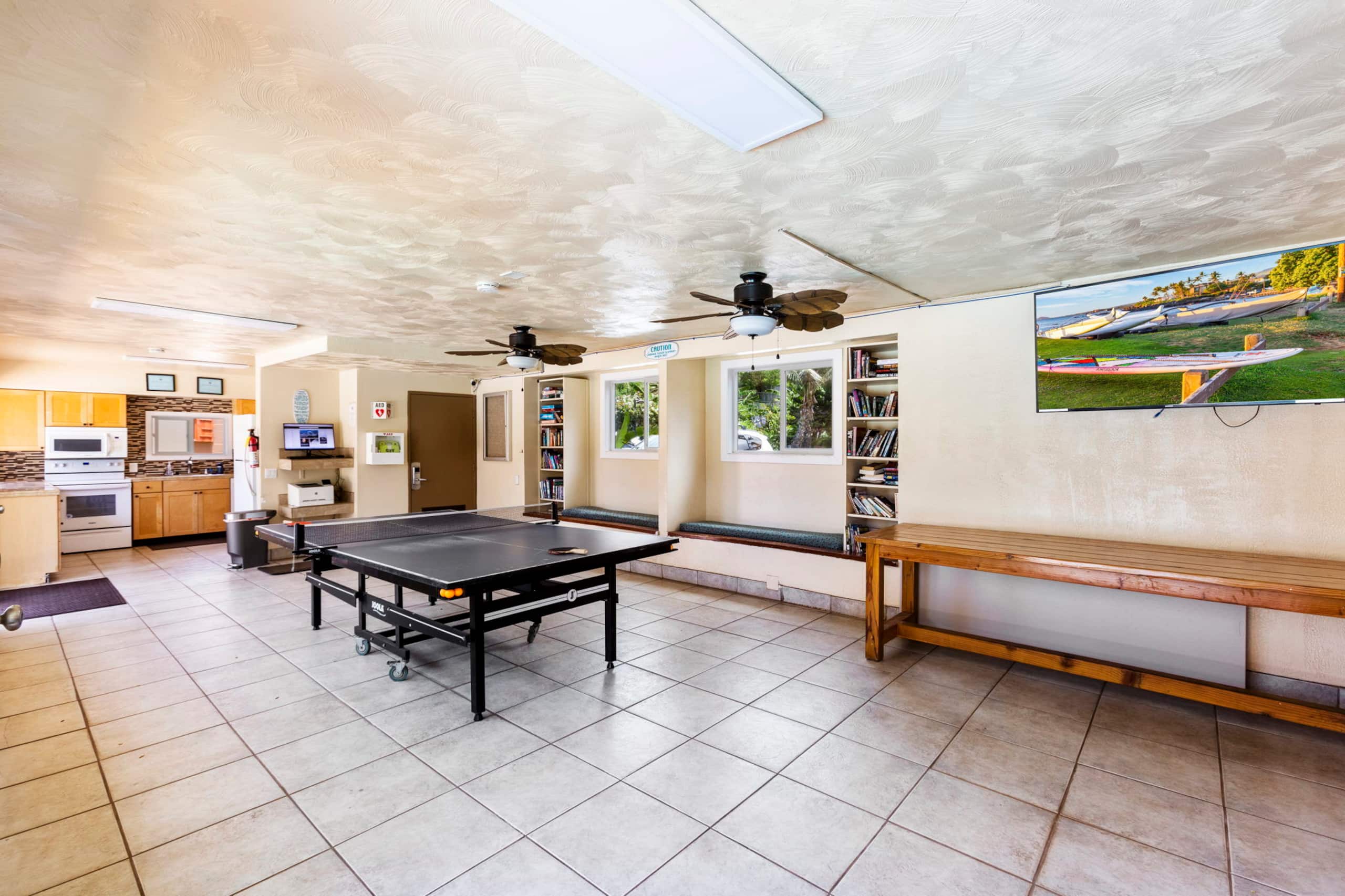 Oceanfront King Bed Renovated Maui Kai Condo MK806 - Image 84