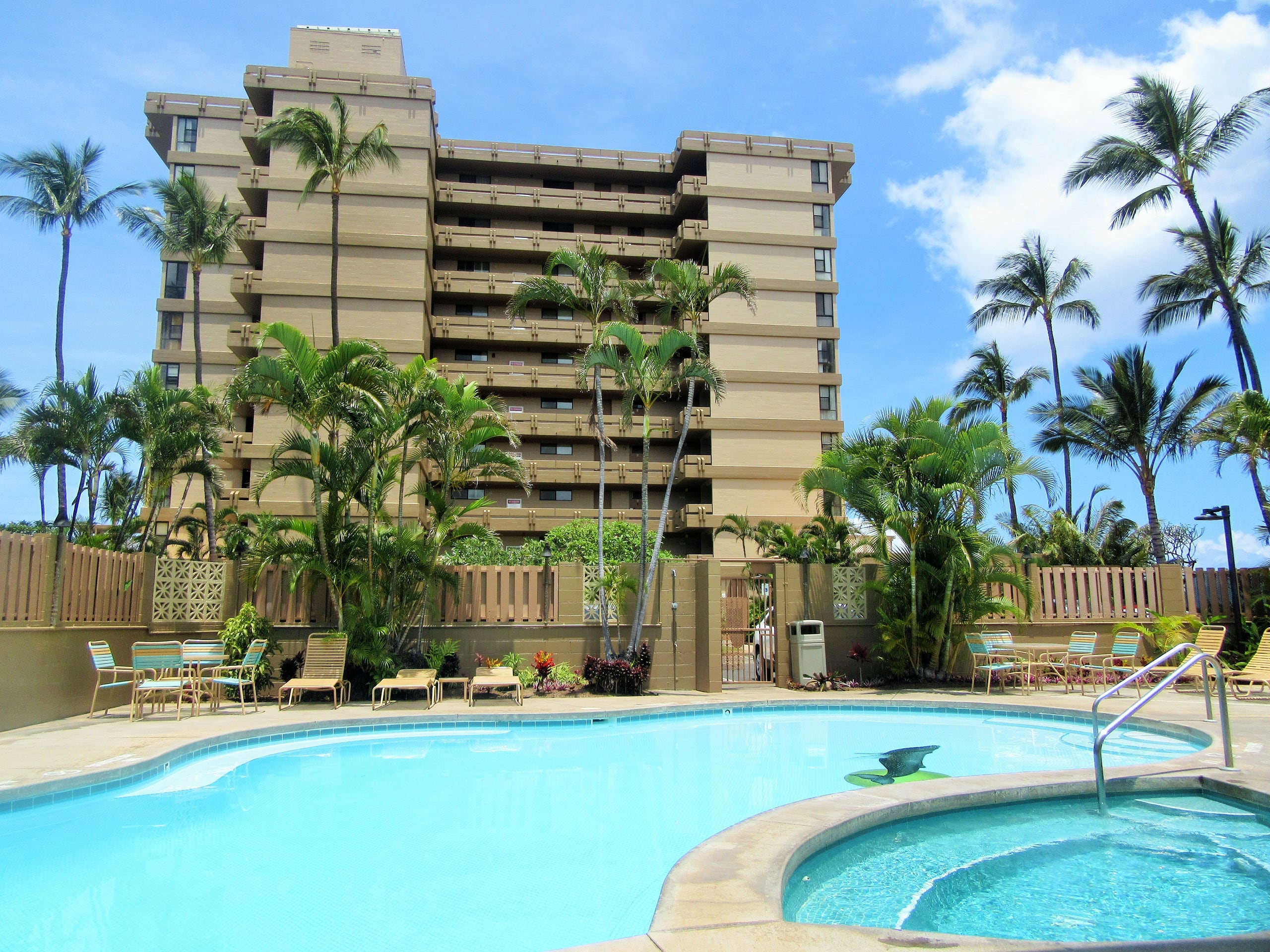 Oceanfront King Bed Renovated Maui Kai Condo MK806 - Image 81