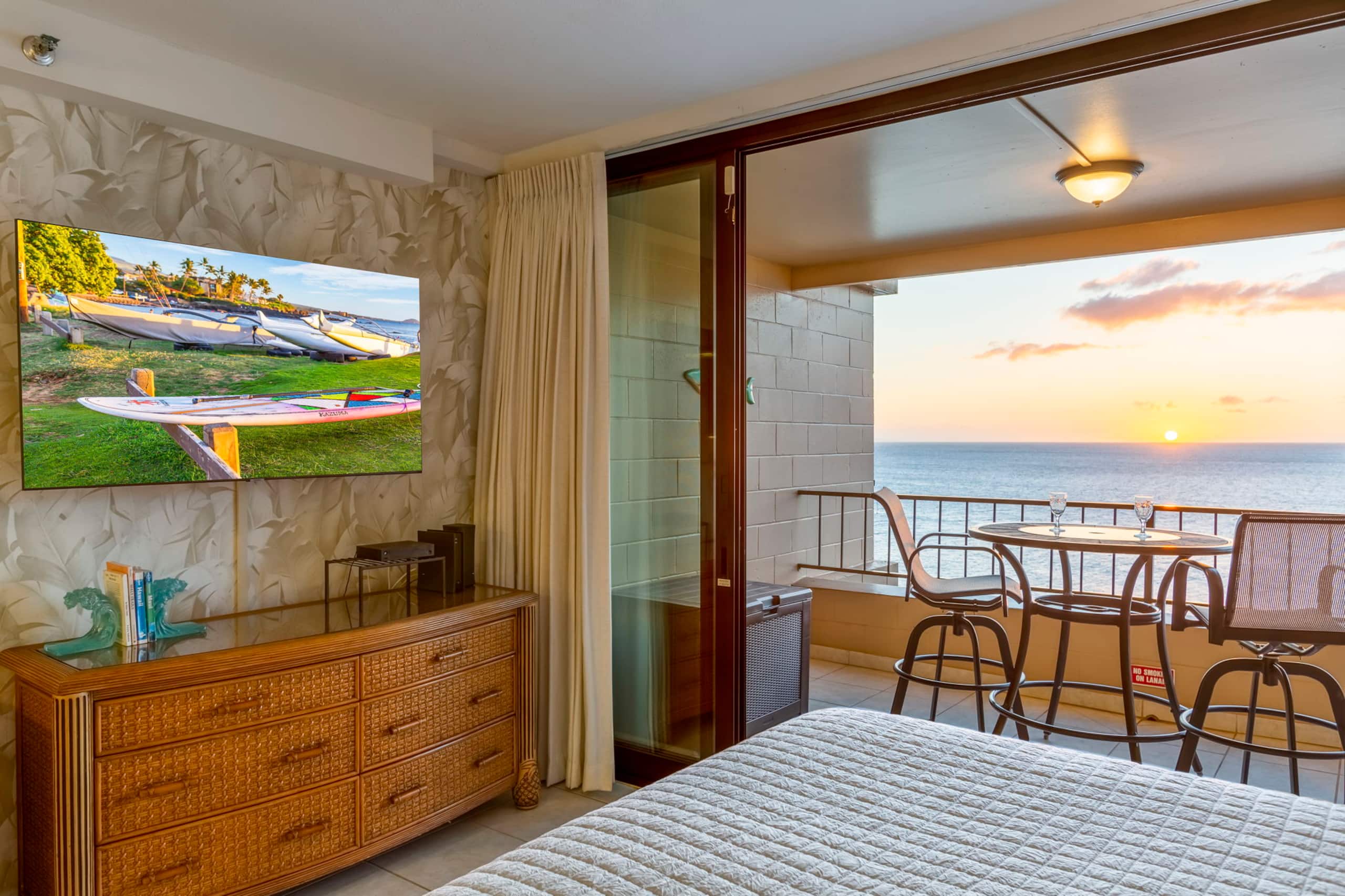 Oceanfront King Bed Renovated Maui Kai Condo MK806 - Image 30