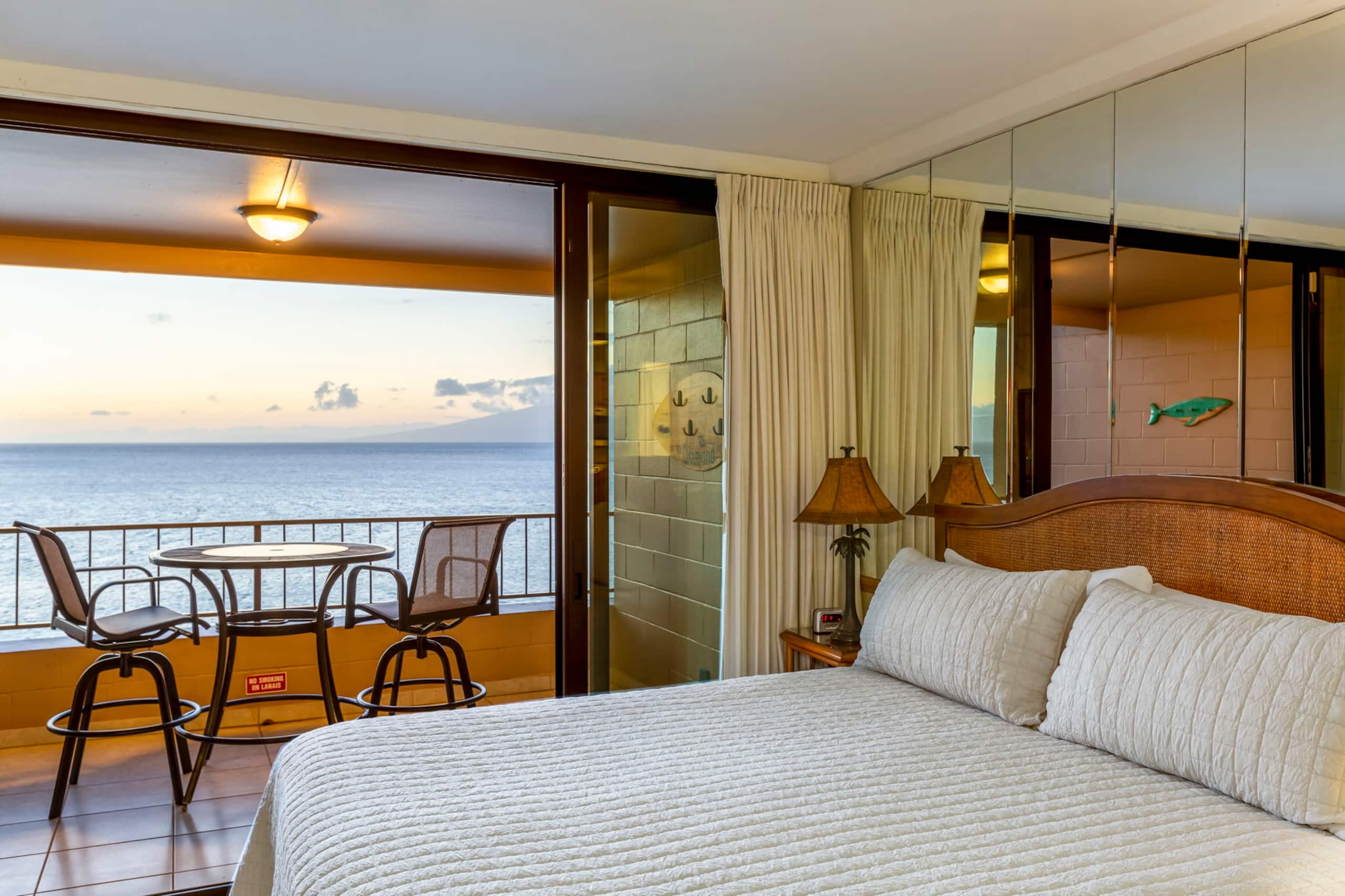 Oceanfront King Bed Renovated Maui Kai Condo MK806 - Image 31