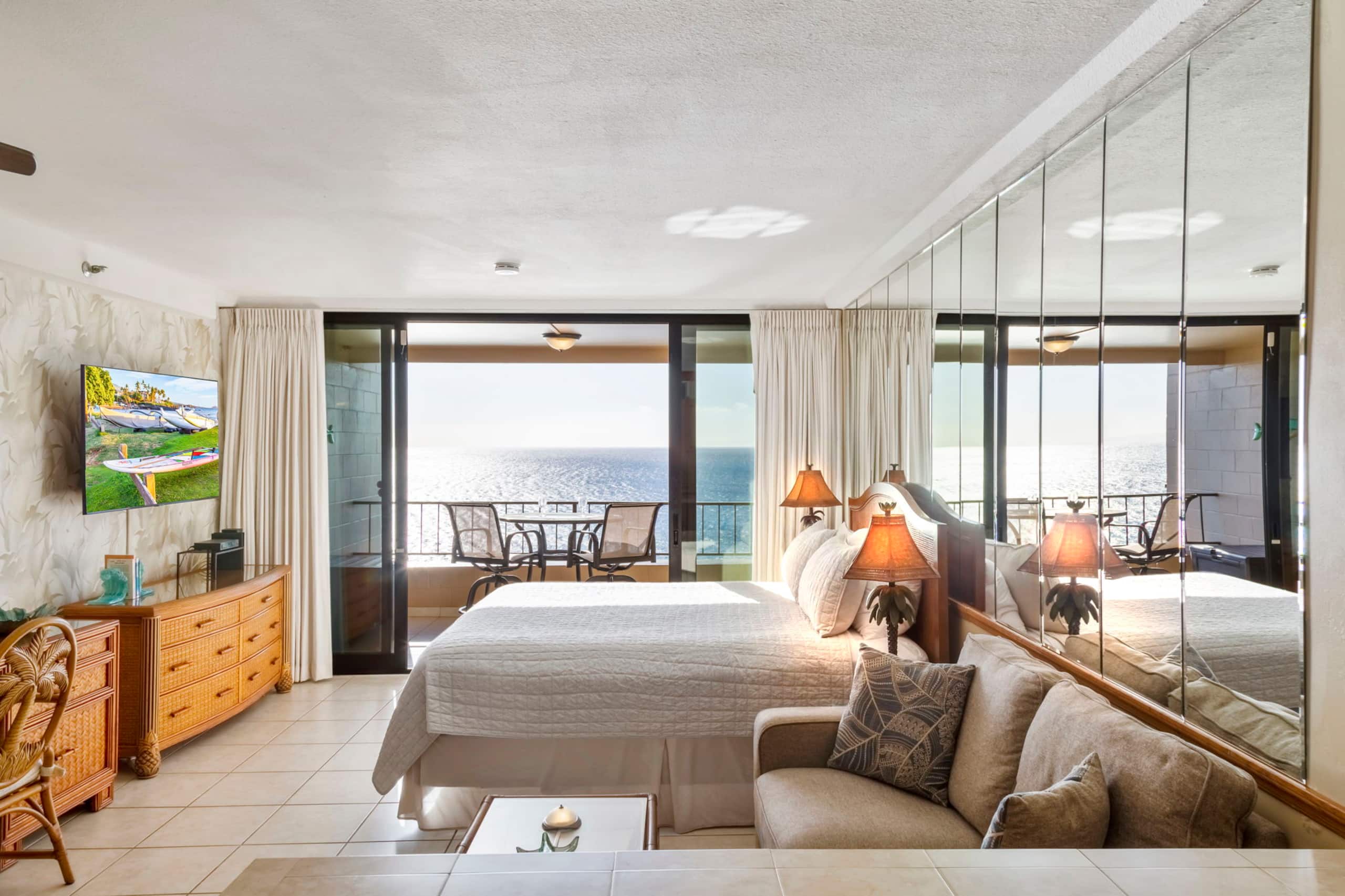 Oceanfront King Bed Renovated Maui Kai Condo MK806 - Image 20