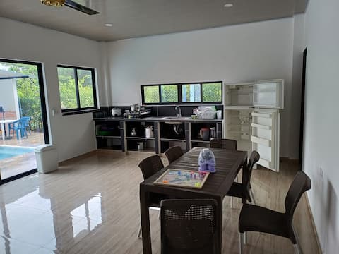 Popular Airbnb listing: Your Country House Private Pool Wi-Fi - TV in Carmen De Apicala