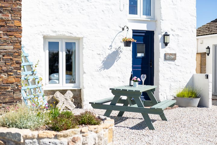 Quirky Barn With Super-king Bed & County Views - Penryn