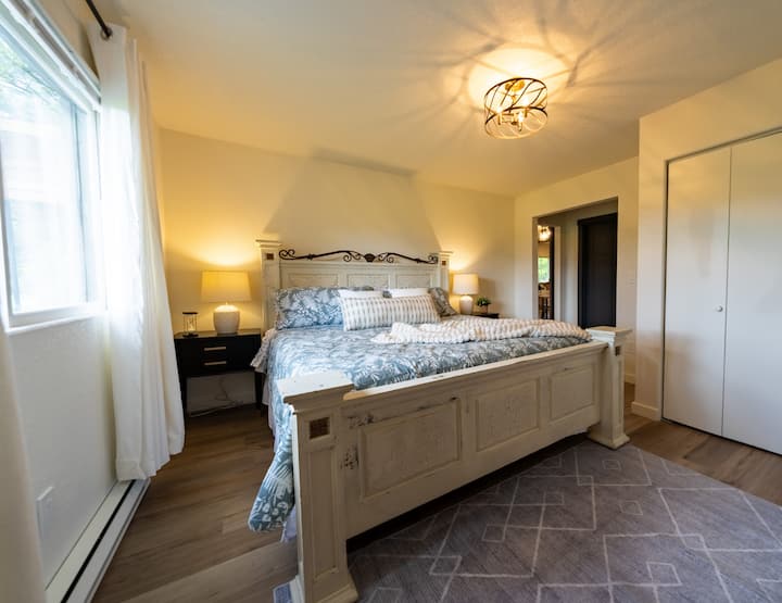 Prilagođena kraljevska daska i daska za noge koje je izradio nadareni obrtnik Tamson.