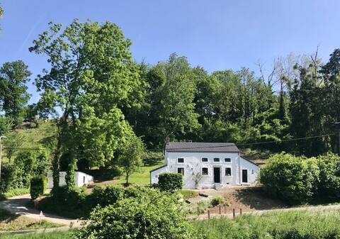 La Petite Maison Blanche- Gîte de Charme