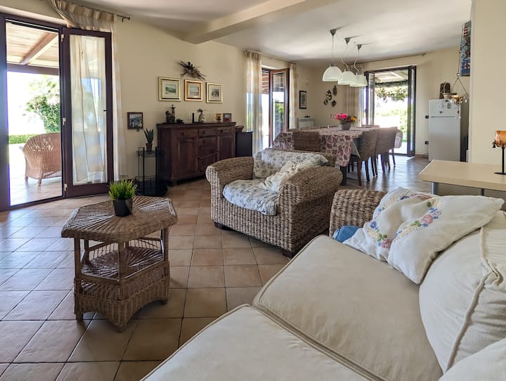 Villa Con Vista Panoramica - Baia Domizia
