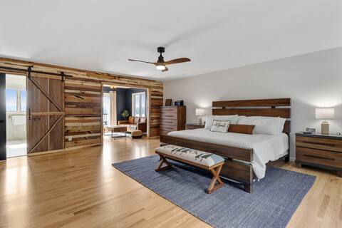Renovated Canandaigua Ski/Lake House with Sauna