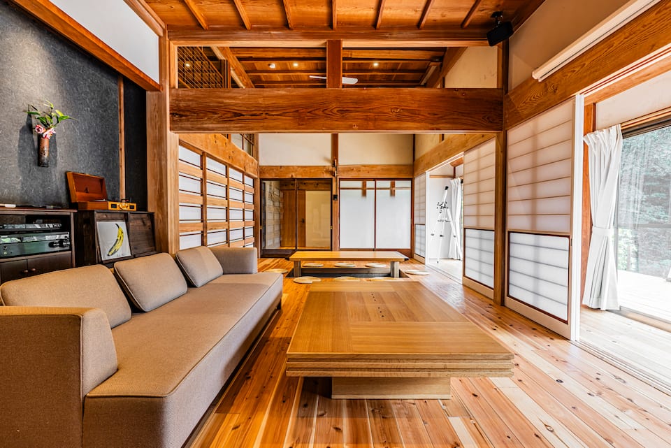 A countryside inn for one group a day, Aoi Ward, Shizuoka, Japan, photo 1 of 10