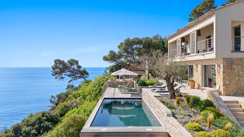 The Cliffs of Fabrėgas