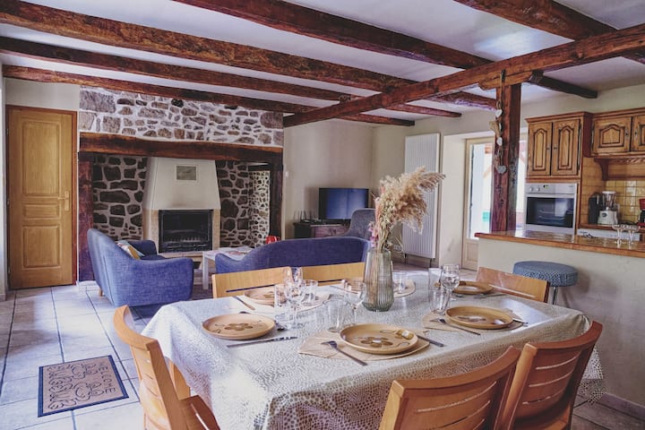 Gîte Cantal - Terrasse Couverte & Vue Sur La Forêt - Bort-les-Orgues