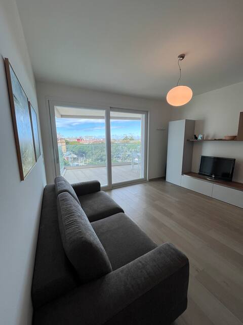 Airbnb con migliori performance: Beautiful beachfront apartment in Jesolo a Jesolo