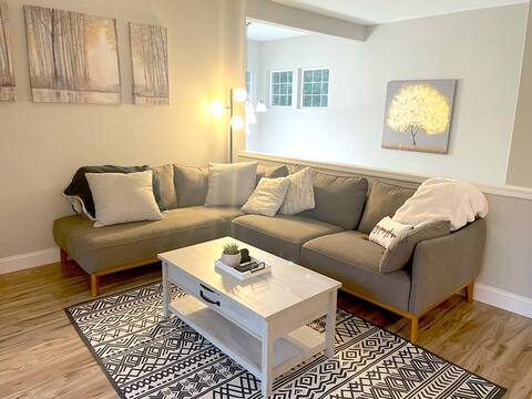 Serene & Spacious Seattle/Wine Country/Groups/Pets