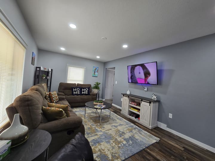 Marisol's Cozy House - West Des Moines, IA